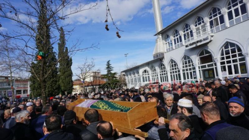 Nail Kahvecinin Annesi Defnedildi