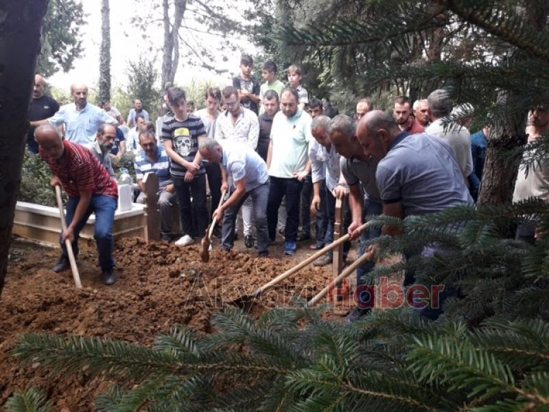Necmettin Gönüller Toprağa Verildi