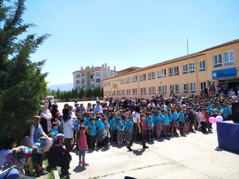 Nevruz Banoğlu İlkokulu'nda Anneler Günü Kutlandı