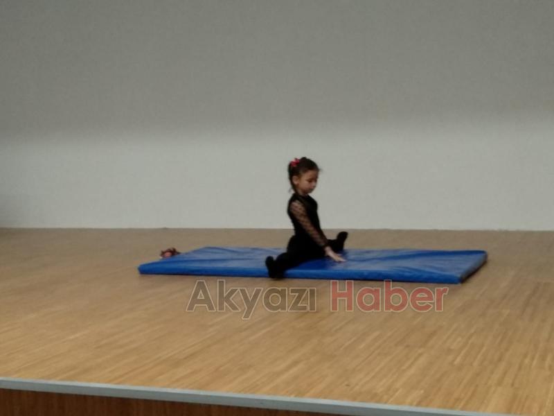 Nevruz Banoğlu İlkokulu öğrencileri yıl sonunda yeteneklerini sergiledi