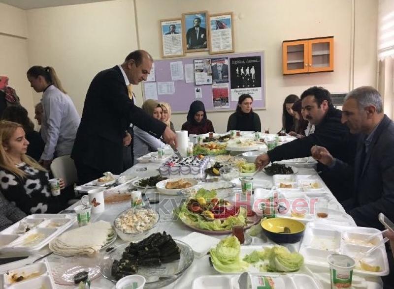  Nevruz Banoğlu İlkokulu’nda Öğretmen Günü etkinliği