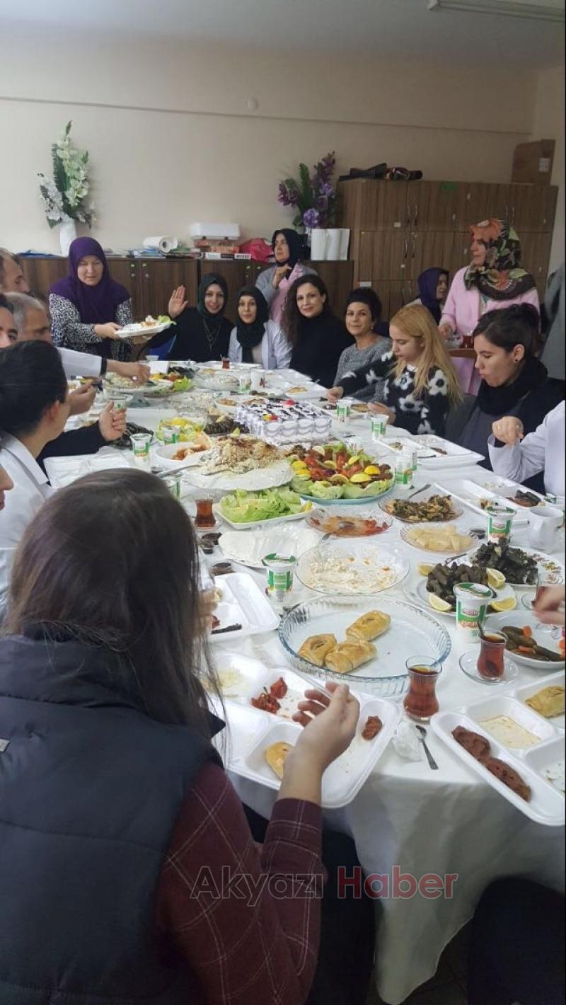  Nevruz Banoğlu İlkokulu’nda Öğretmen Günü etkinliği