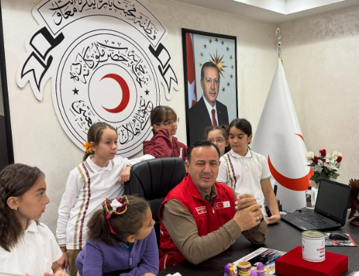Nevruz Banoğlu öğrencileri Gazzeli çocuklar için bağış topladı