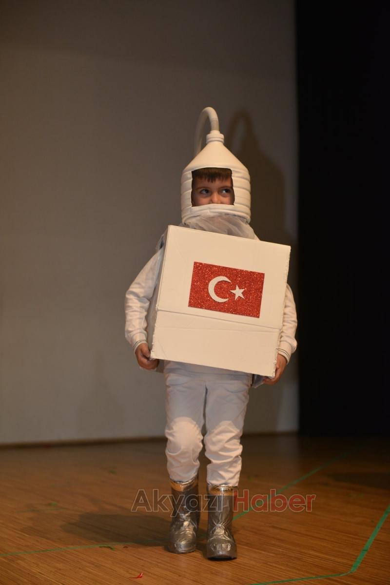 NEVRUZ BANOĞLU’NDAN GERİ DÖNÜŞEN KOSTÜMLER PROJESİ