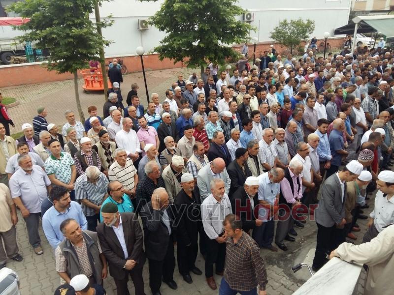 Nezaket Çoşkun Defnedildi