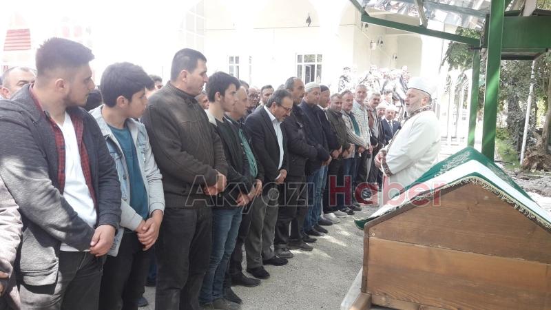 Niyazi Evren Defnedildi