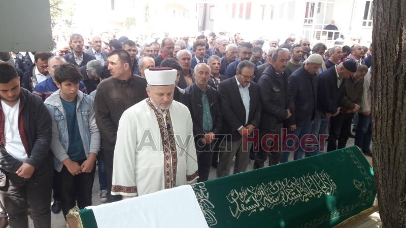 Niyazi Evren Defnedildi