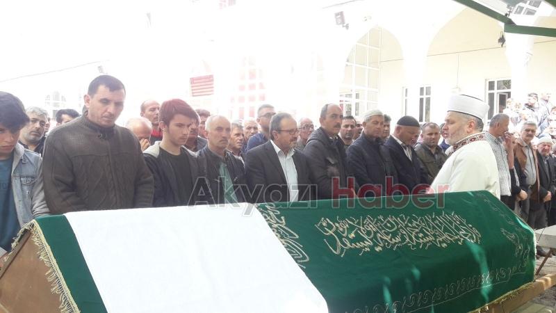 Niyazi Evren Defnedildi