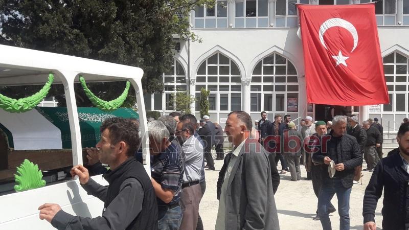 Niyazi Evren Defnedildi