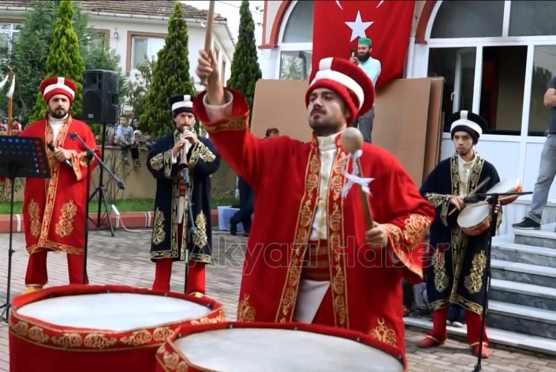 Nurşin Gönüllüler Derneğinden Aşure programı