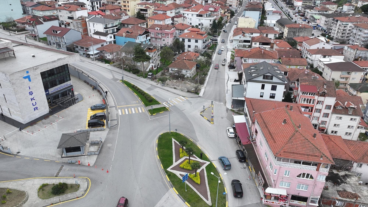 O caddede trafik akışı değişti