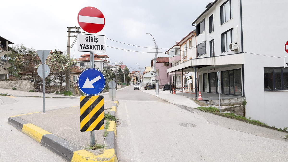O caddede trafik akışı değişti