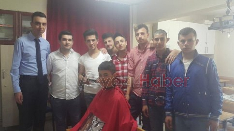 Akyazı Berberler Odası Başkanları Mesleki Eğitim Merkezini Ziyaret Etti