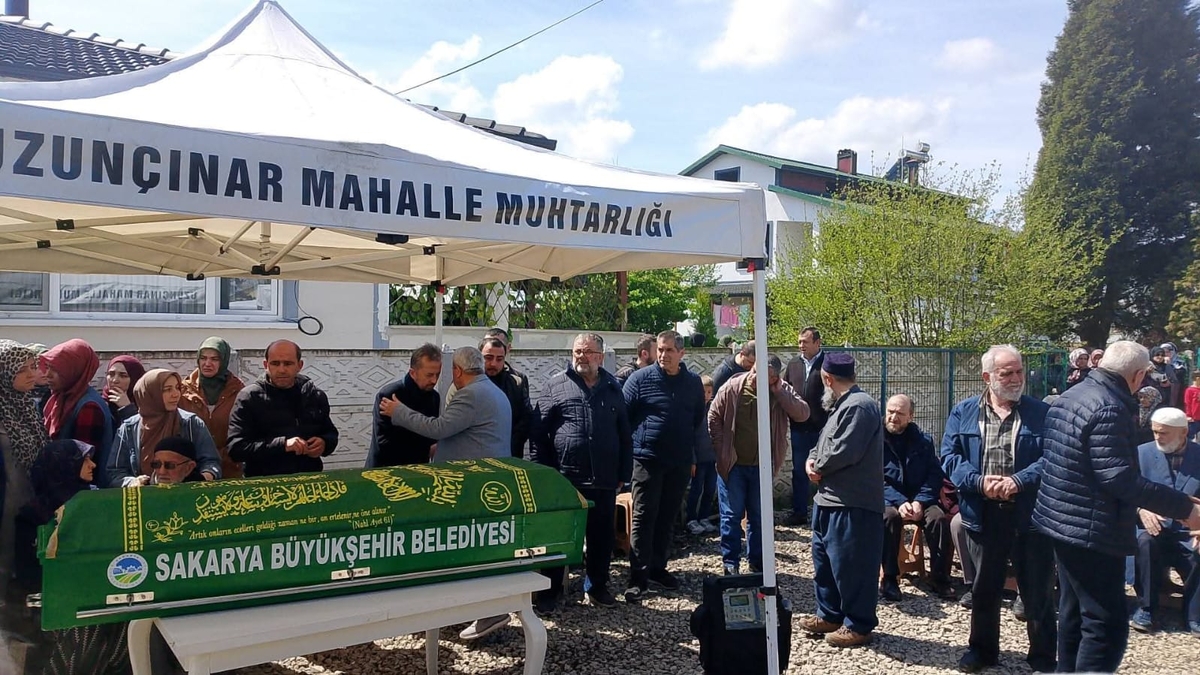 Odunlukta silahla vurulmuş halde bulunmuştu, toprağa verildi