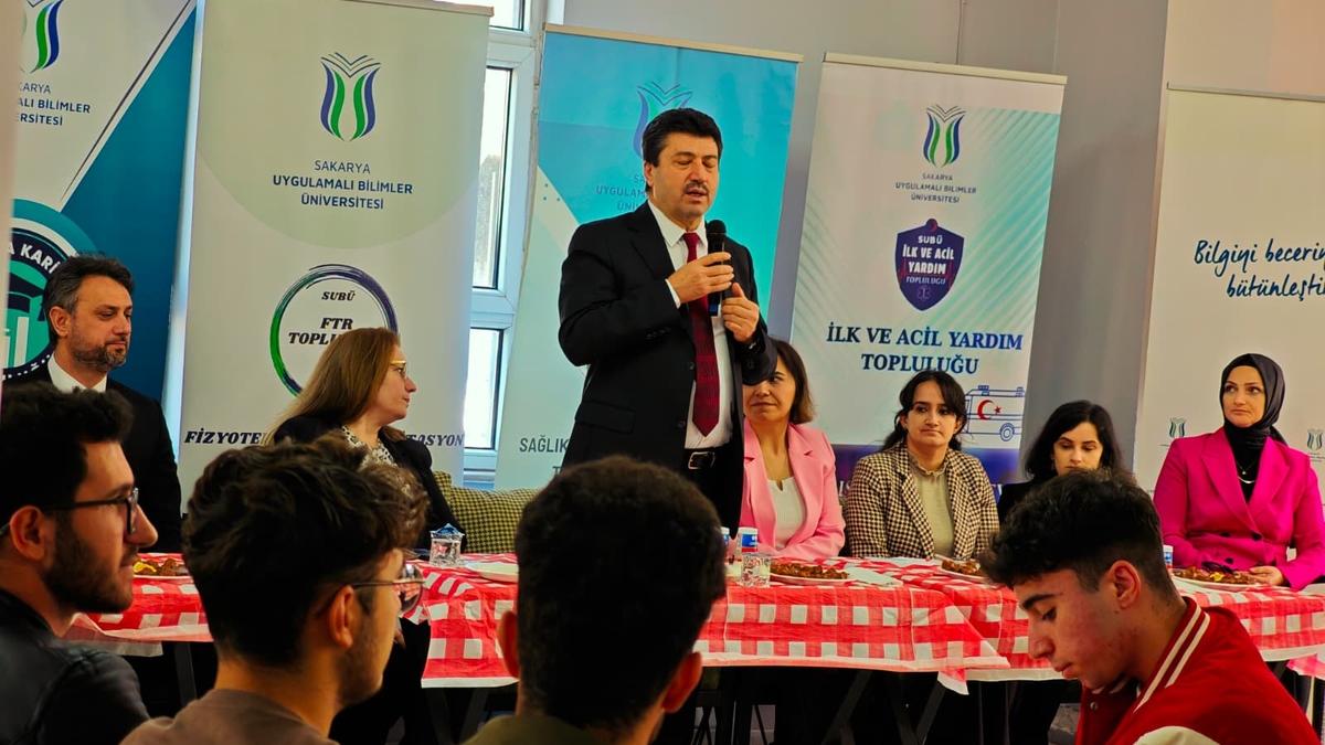 Öğrenciler Konuştu, Rektör Dinledi: Akyazı’da Önemli Buluşma