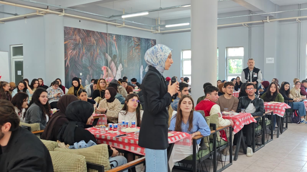Öğrenciler Konuştu, Rektör Dinledi: Akyazı’da Önemli Buluşma