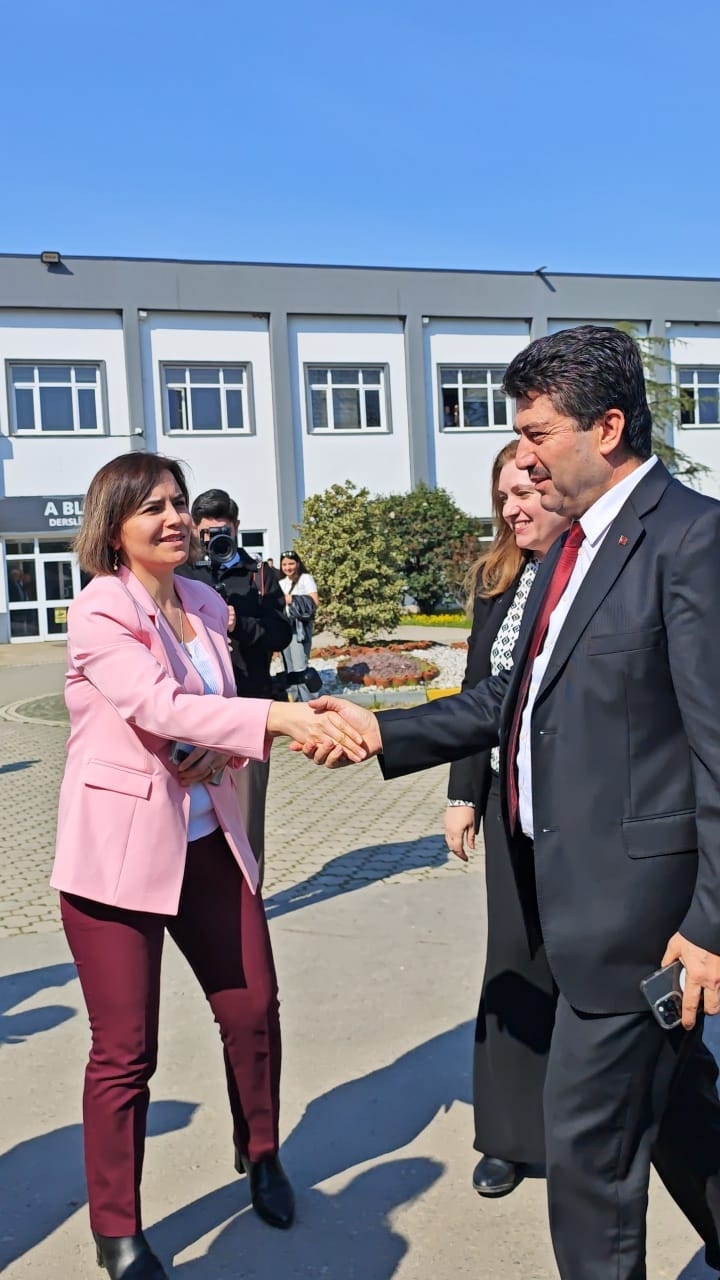 Öğrenciler Konuştu, Rektör Dinledi: Akyazı’da Önemli Buluşma