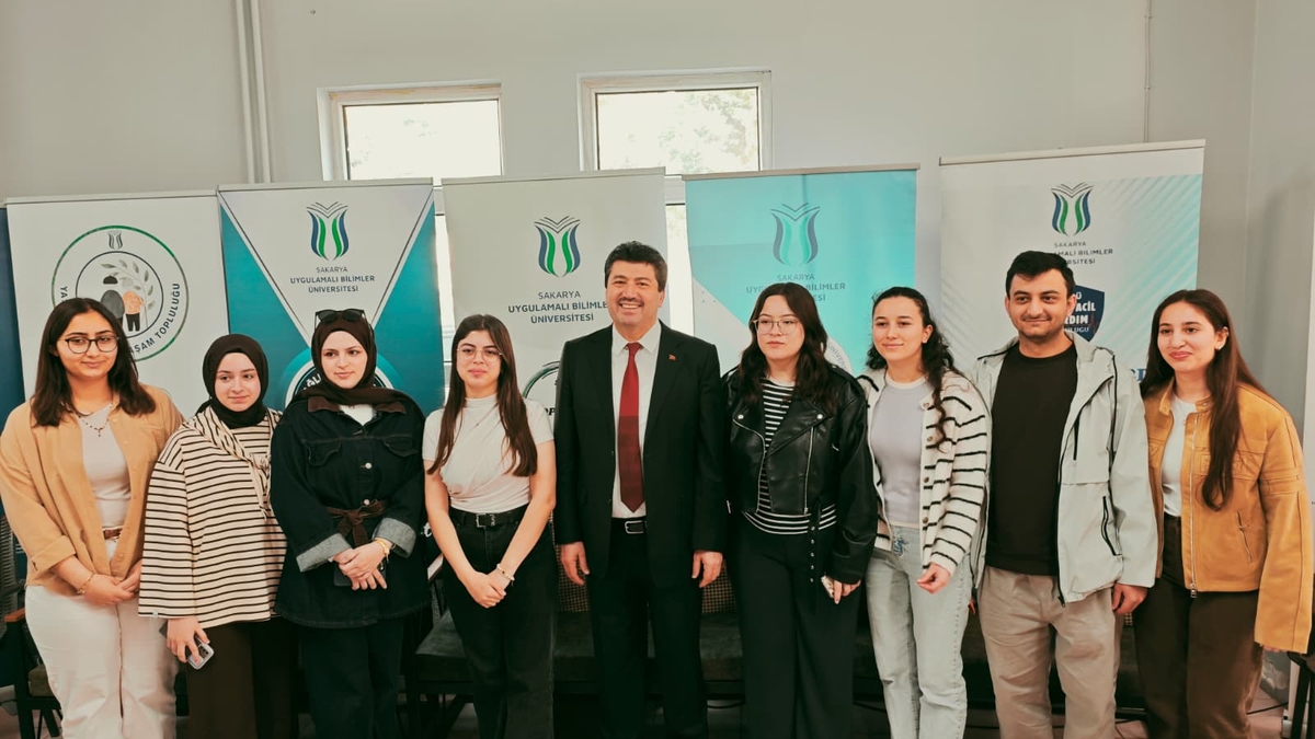 Öğrenciler Konuştu, Rektör Dinledi: Akyazı’da Önemli Buluşma