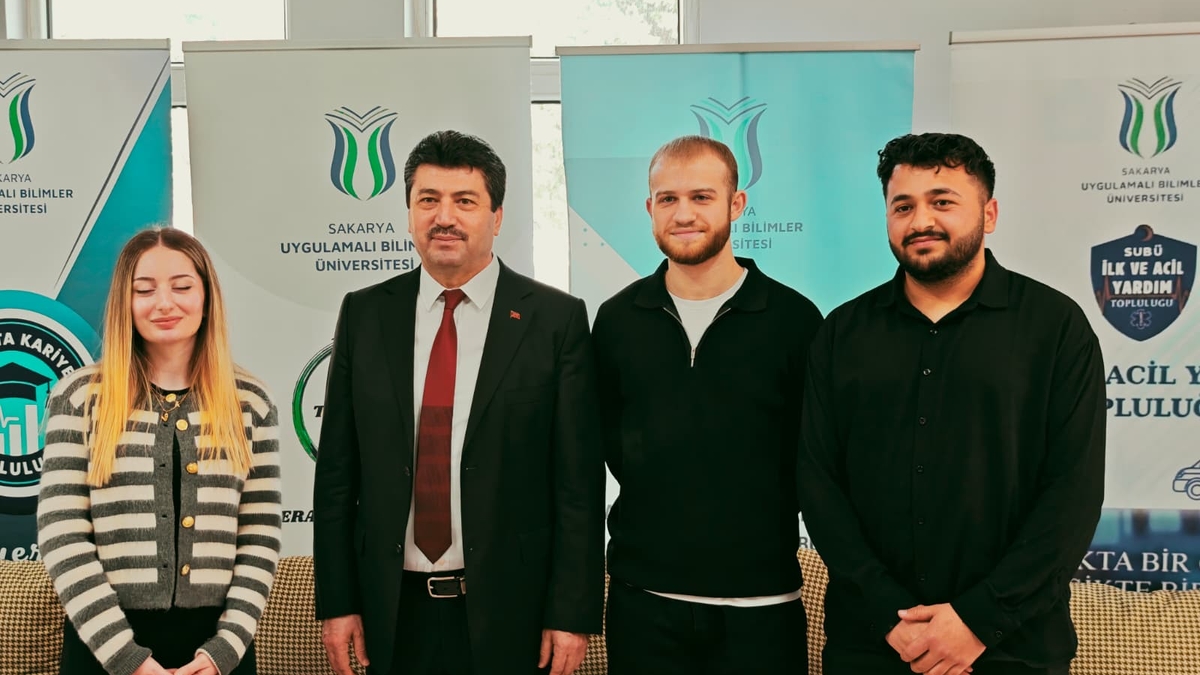 Öğrenciler Konuştu, Rektör Dinledi: Akyazı’da Önemli Buluşma