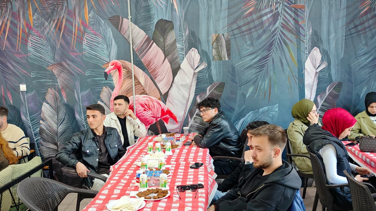 Öğrenciler Konuştu, Rektör Dinledi: Akyazı’da Önemli Buluşma