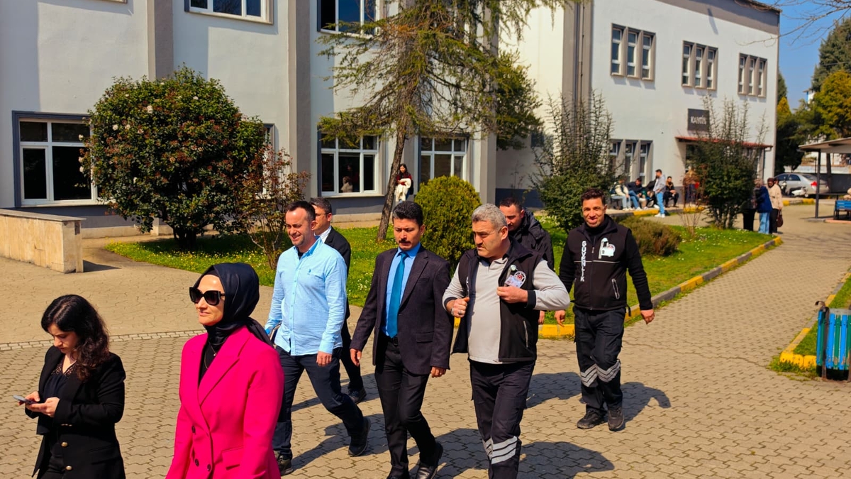 Öğrenciler Konuştu, Rektör Dinledi: Akyazı’da Önemli Buluşma