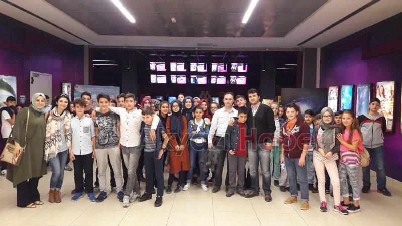 Öğrenciler Moral Depoladı