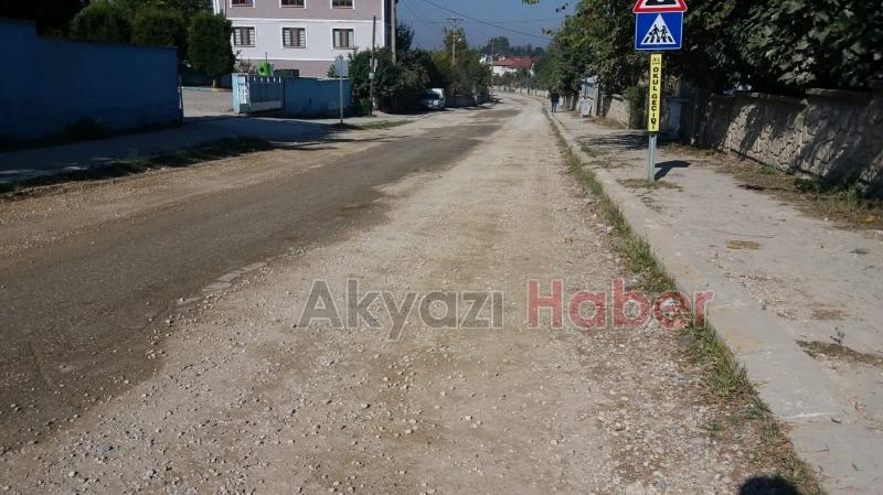 Öğrenciler Toz Bulutu İçinde Okula Gidiyor