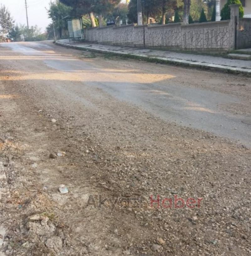 Öğrenciler Toz Bulutu İçinde Okula Gidiyor