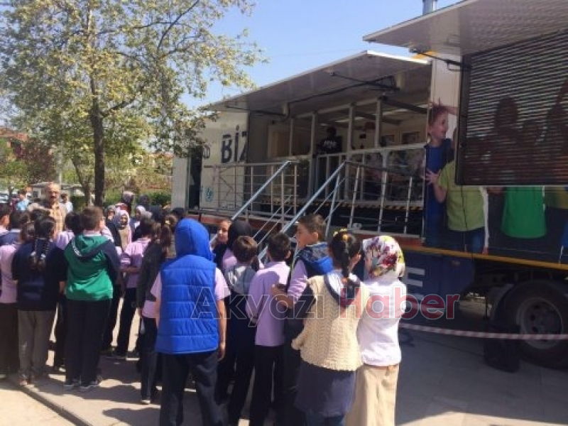 Öğrenciler Deprem Simülatöründe Eğitim Gördü