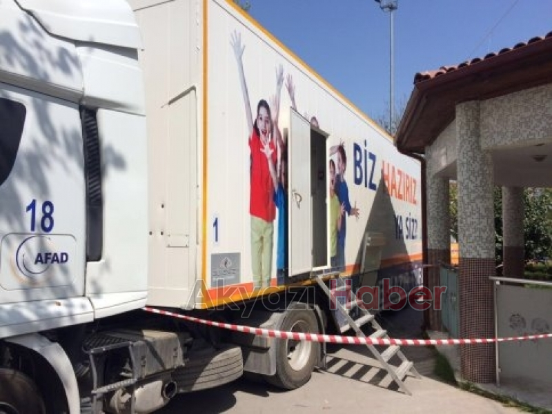 Öğrenciler Deprem Simülatöründe Eğitim Gördü