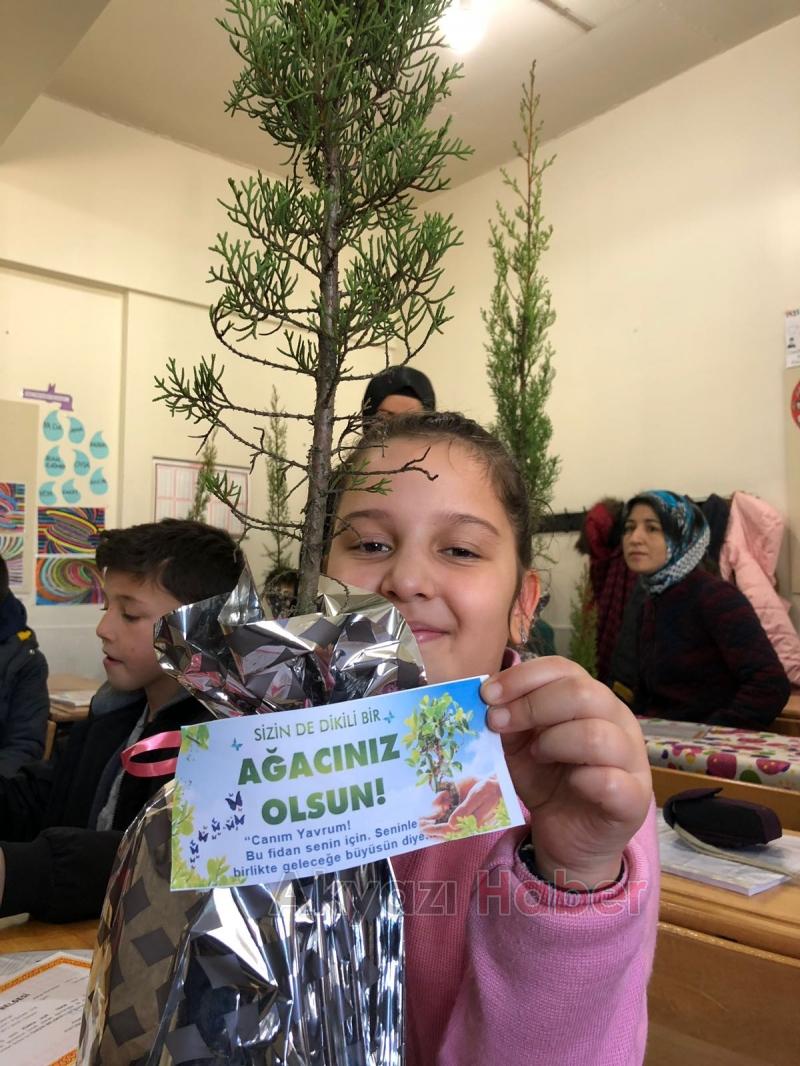 Öğrencilere En Güzel Karne Hediyesi