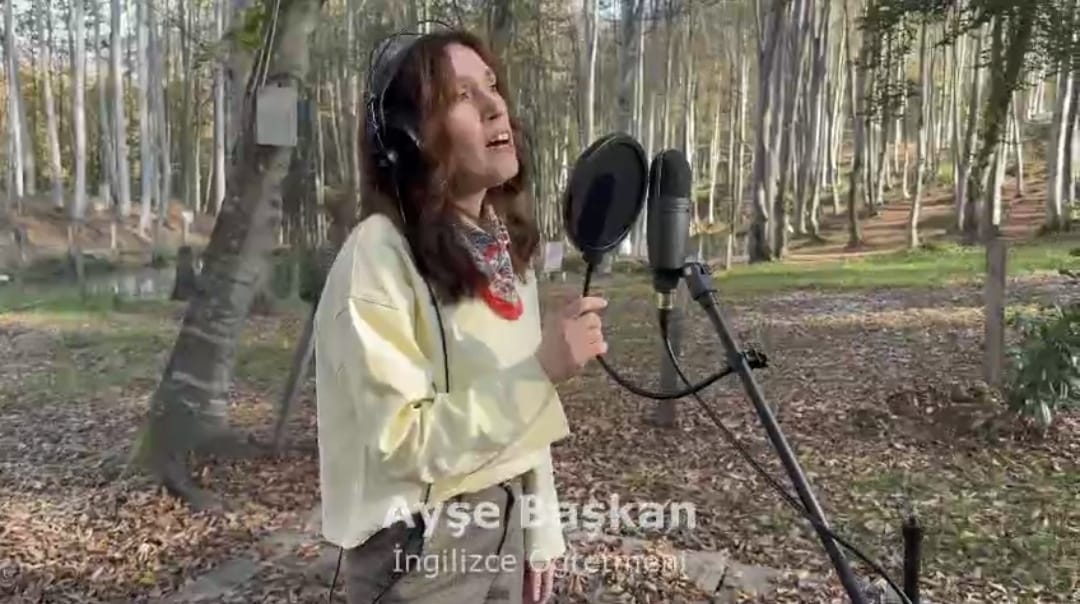 Öğretmen için çal klibi büyük ilgi gördü