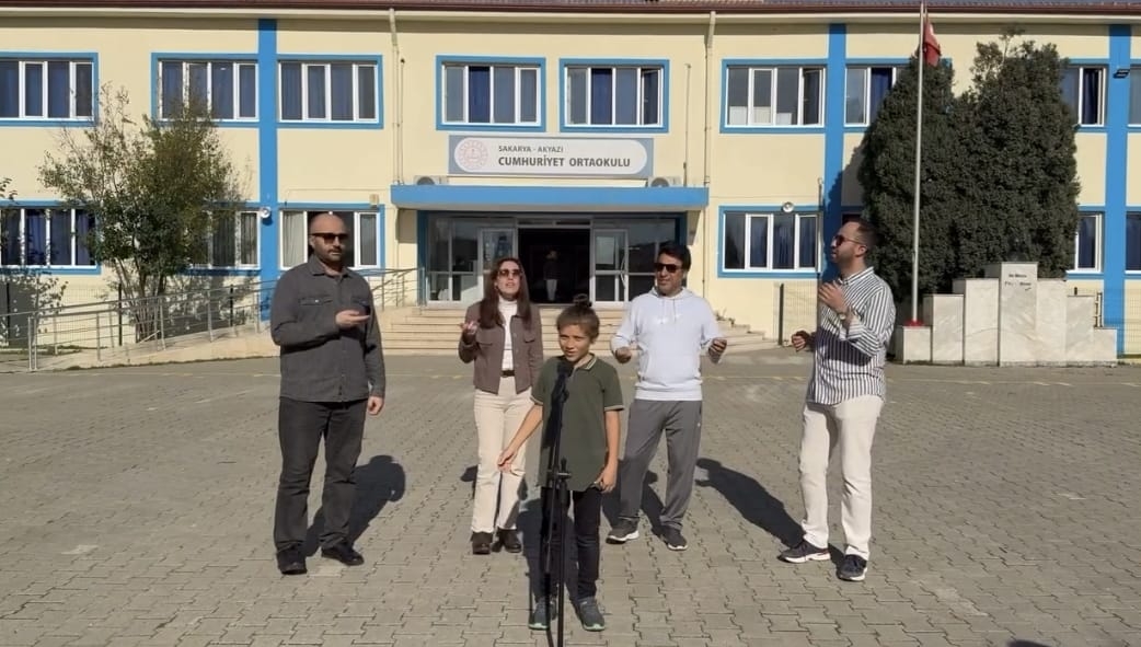 Öğretmen için çal klibi büyük ilgi gördü