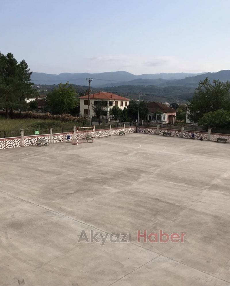 ÖĞRETMENLER 2019 2020 SEZONU’NA DUVARLARI BOYAYARAK BAŞLADI