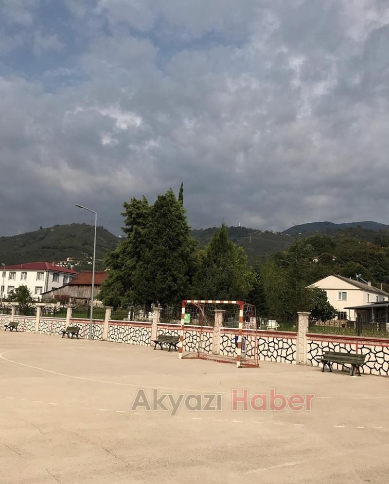 ÖĞRETMENLER 2019 2020 SEZONU’NA DUVARLARI BOYAYARAK BAŞLADI