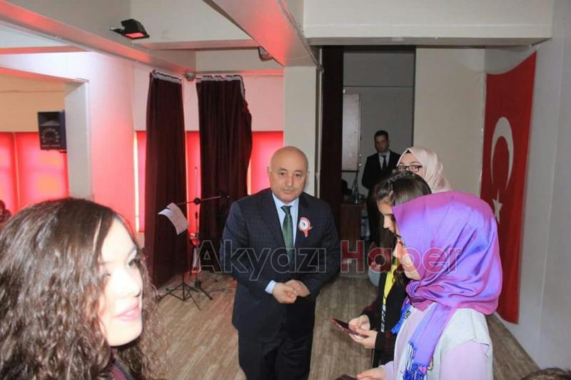 Öğretmenler Günü Akyazı’da Coşkuyla Kutlandı