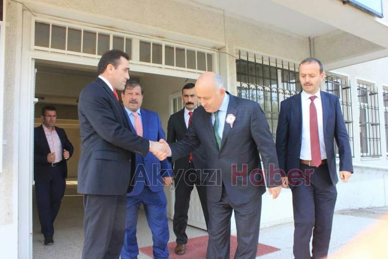 Öğretmenler Günü Akyazı’da Coşkuyla Kutlandı