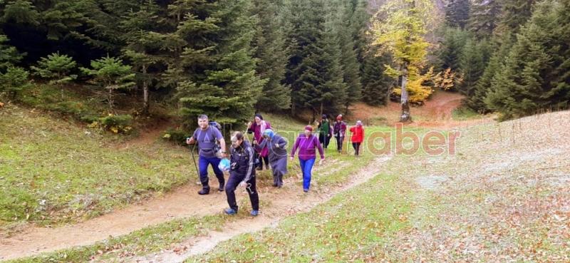 Öğretmenlerden Doğa Yürüyüşü