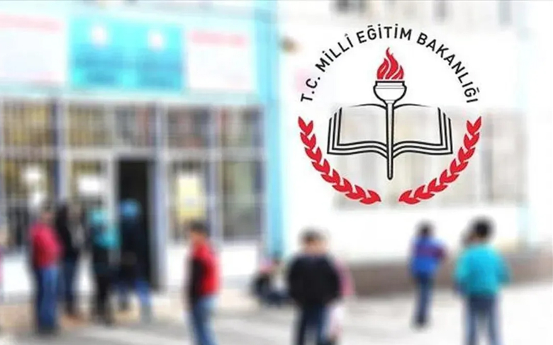 Okula kayıtta zorunlu bağış diye bir şey yok,isteyen olursa bize şikayet edin