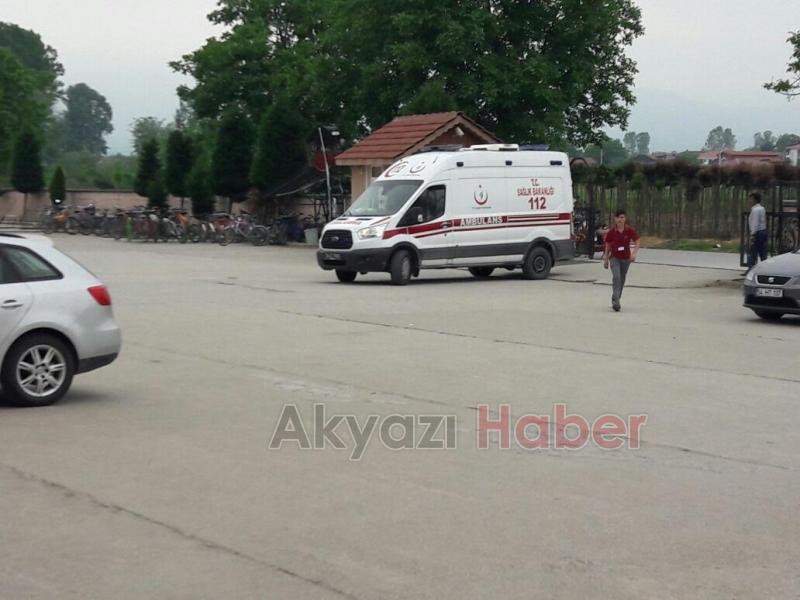 Okulda Fenalaşan Öğrenci Hastaneye Kaldırıldı