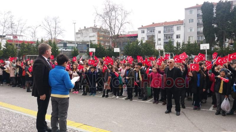 Okullarda Her Yer Kırmızı Beyaza Büründü