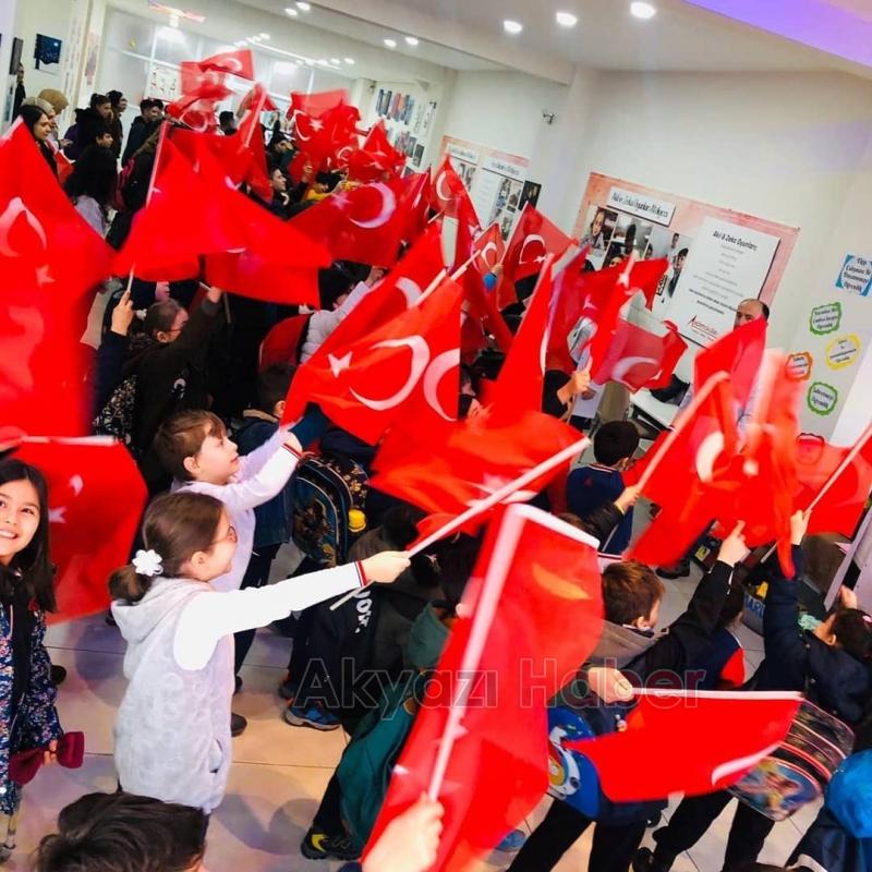 Okullarda Her Yer Kırmızı Beyaza Büründü