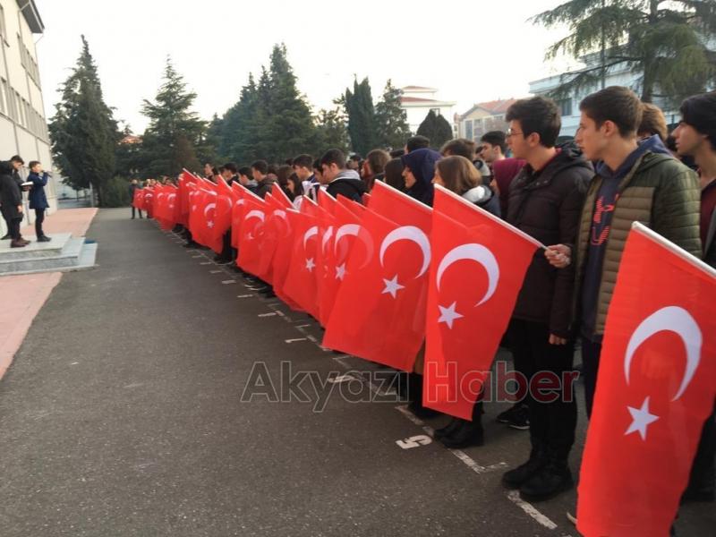 Okullarda Her Yer Kırmızı Beyaza Büründü