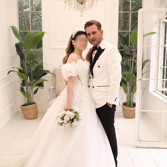 Ölü bulunan gençten geriye evlilik fotoğrafları kaldı