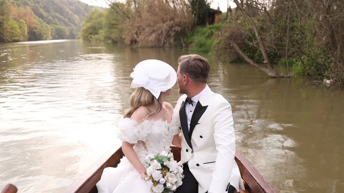 Ölü bulunan gençten geriye evlilik fotoğrafları kaldı