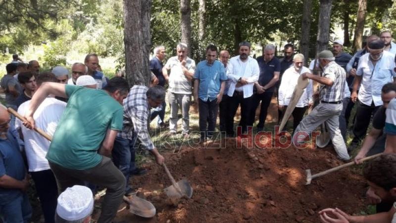 ömer akcan dualarla defnedildi