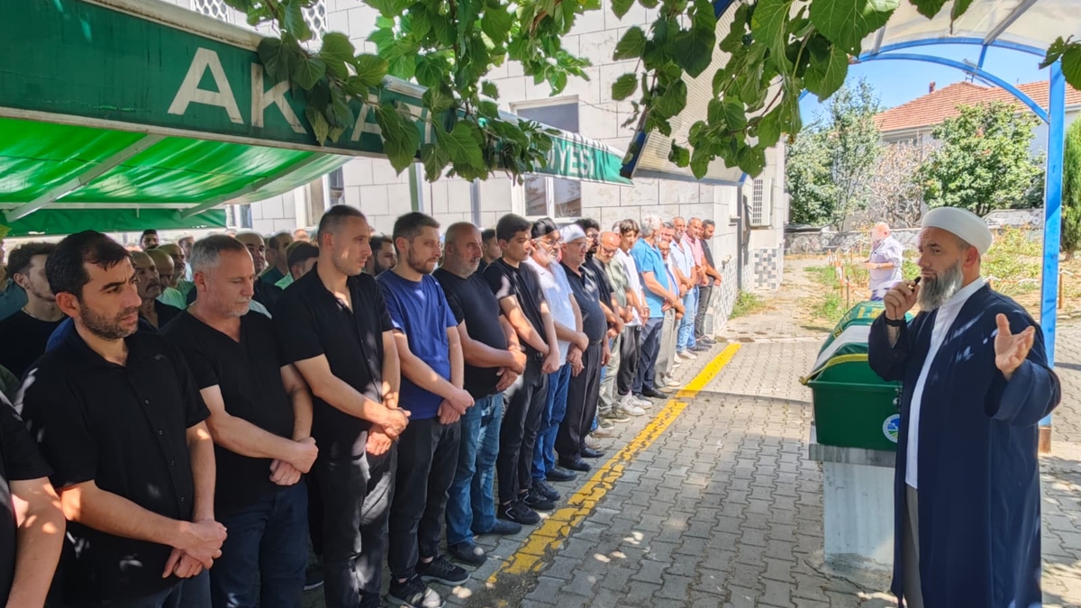 Ömer Atmaca Toprağa Verildi 