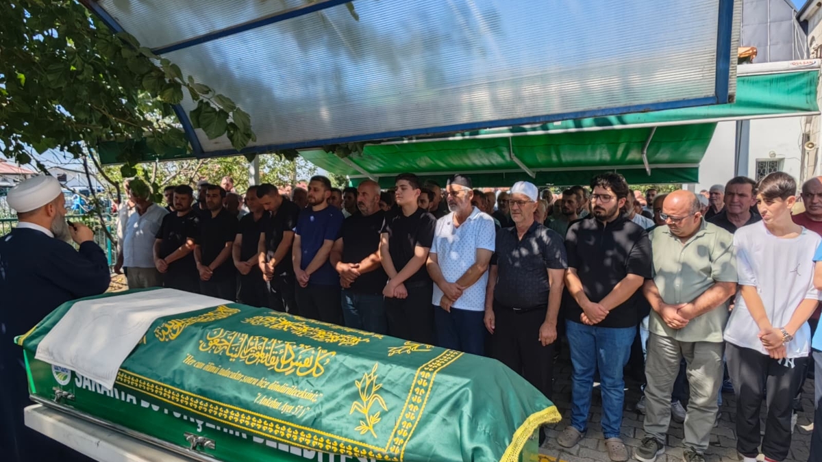 Ömer Atmaca Toprağa Verildi 