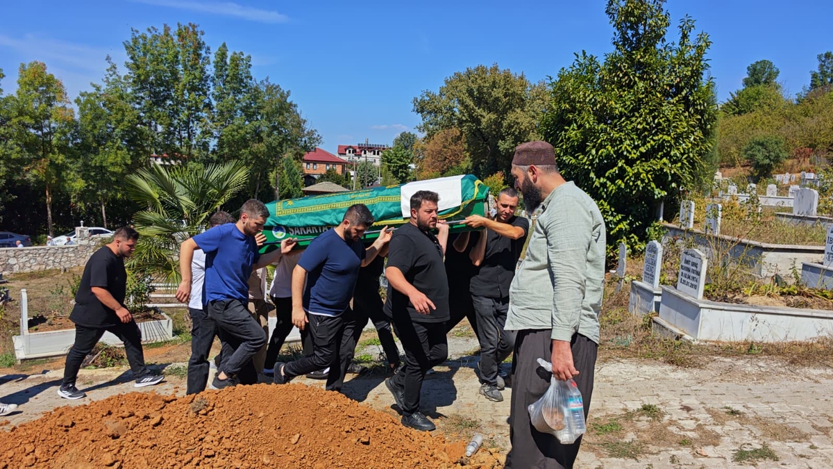 Ömer Atmaca Toprağa Verildi 