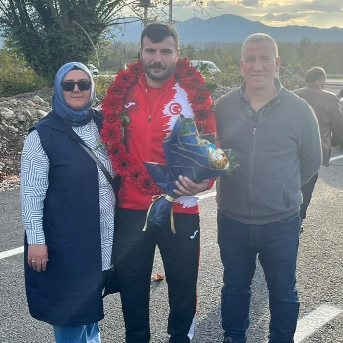 Ömer Saner Tokyo’da kürsüde